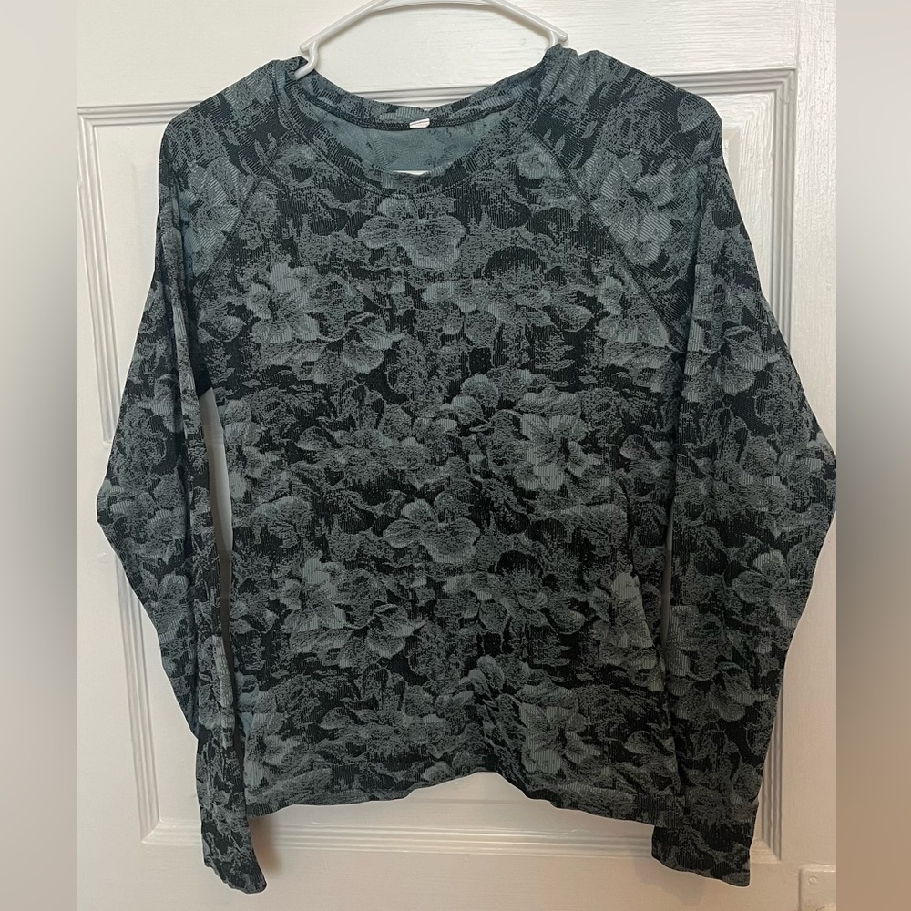 Athleta Momentum Floral Top